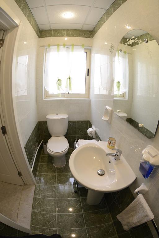 Village Corner 3 Bedroom Apartment With Garage Марсаскала Екстериор снимка